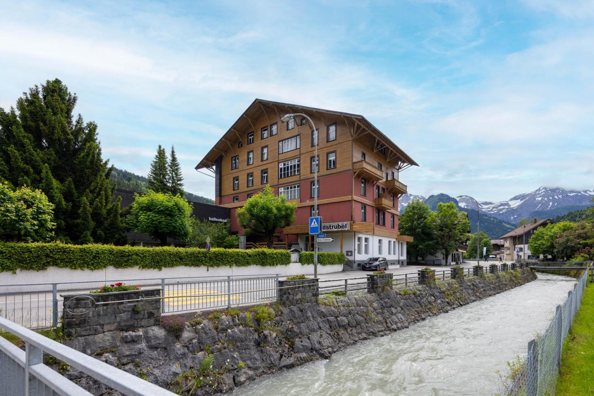 Sporthotel Wildstrubel Lenk Exterior photo